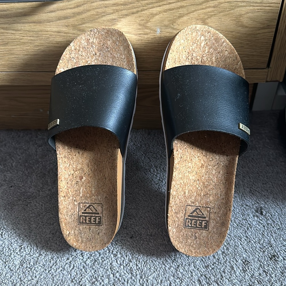 Reef Black and Tan Women's Sandals - Picture 2 of 2